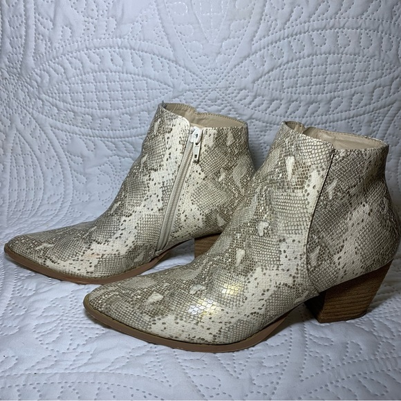 Coconuts by Matisse Metallic Snakeskin Astoria Ankle Boots Booties Size 9M - Picture 2 of 12